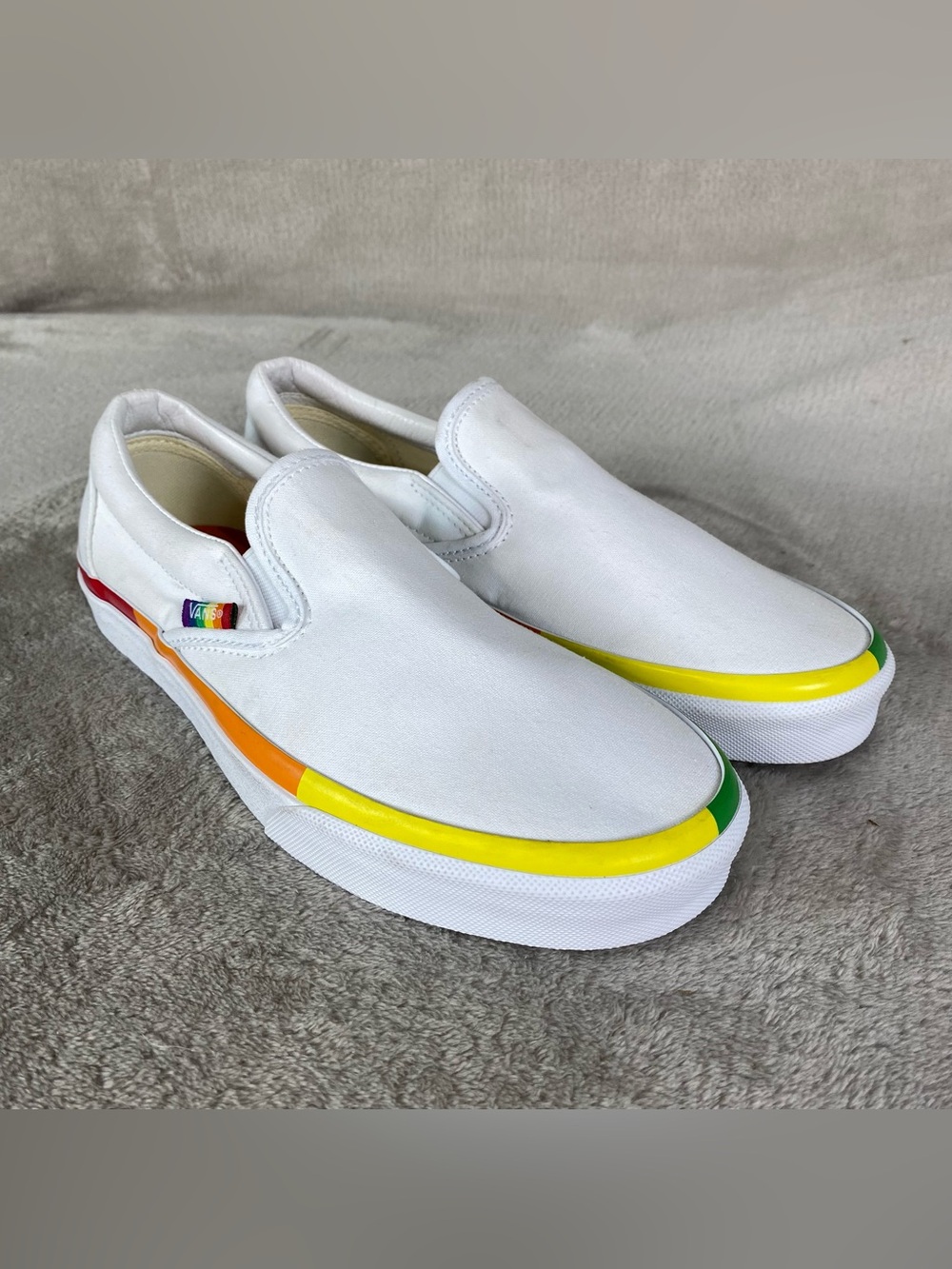Vans Classic Slip On Rainbow Sneaker Shoes Men 7 Women 8.5 White Canvas NEW